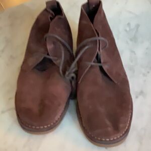 Ladies brown suede lace up shoe excellent condition